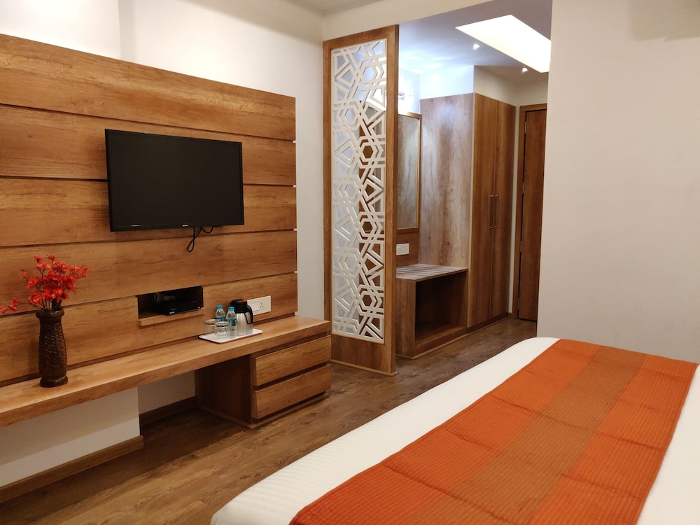 Hotel Yelchiko 19/23