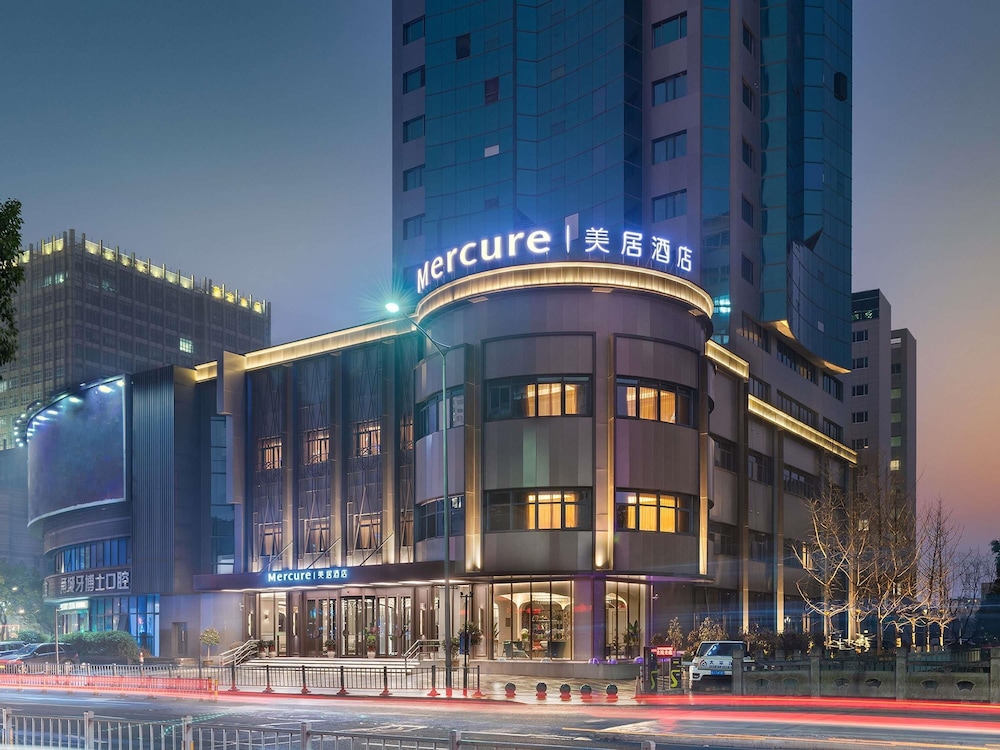 Mercure Ningbo Yinzhou 3/45