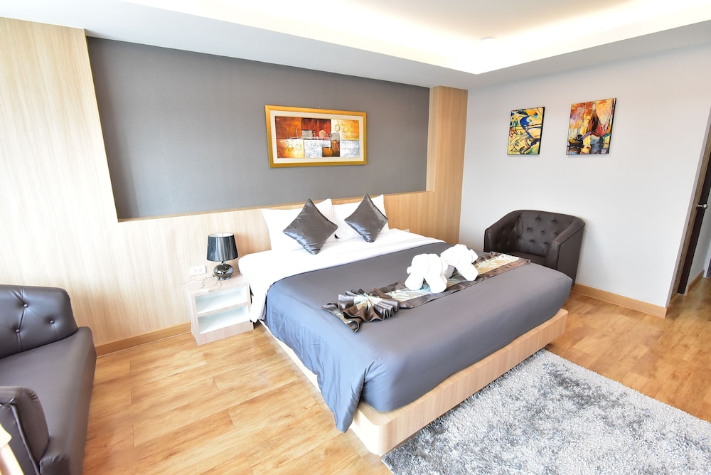 The U-Time Hotel 13/43