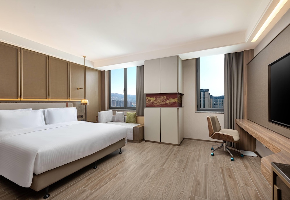 Superior, King Bed