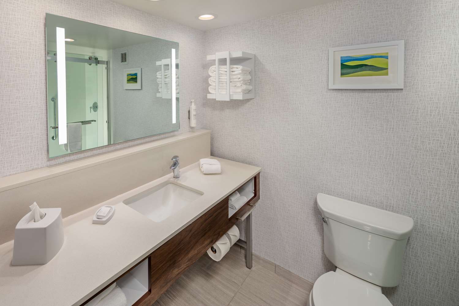 غرفة بسرير كينج، Hampton Inn Asheville Tunnel Road 3/3
