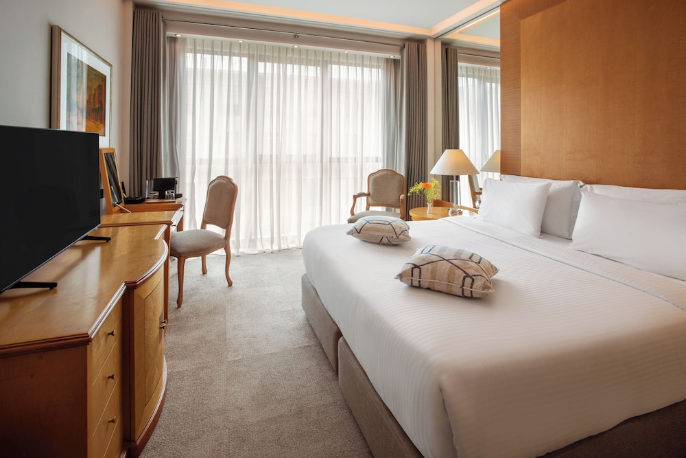 Melia Athens 23/73