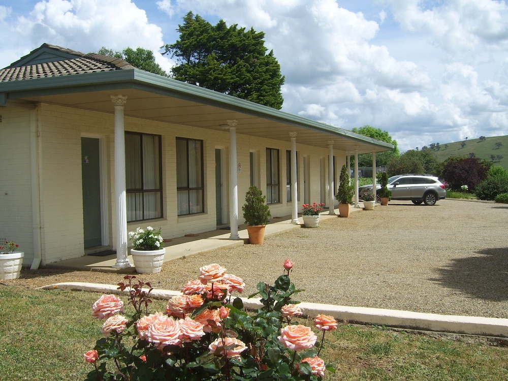 Garden Motor Inn 4/71