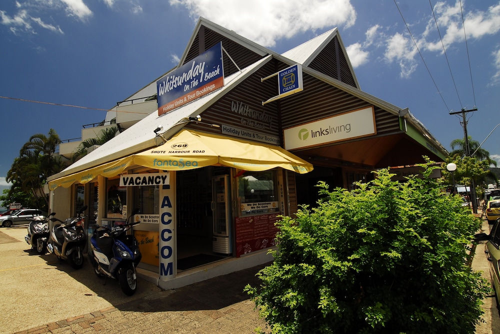 WHITSUNDAY ON THE BEACH 1/31