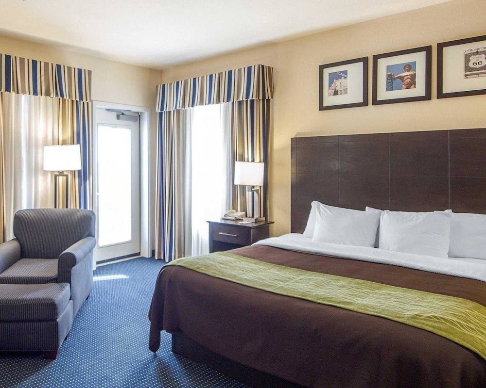 Quality Inn Tulsa-Downtown West 4/27