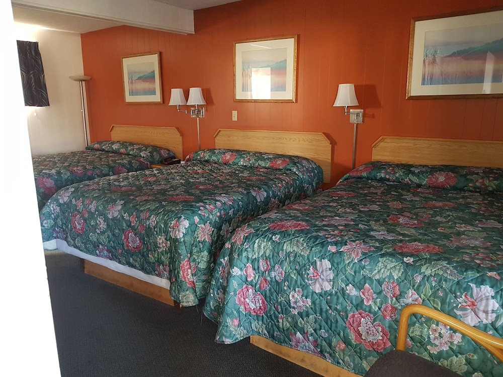 Town House Motel Inc 15/33