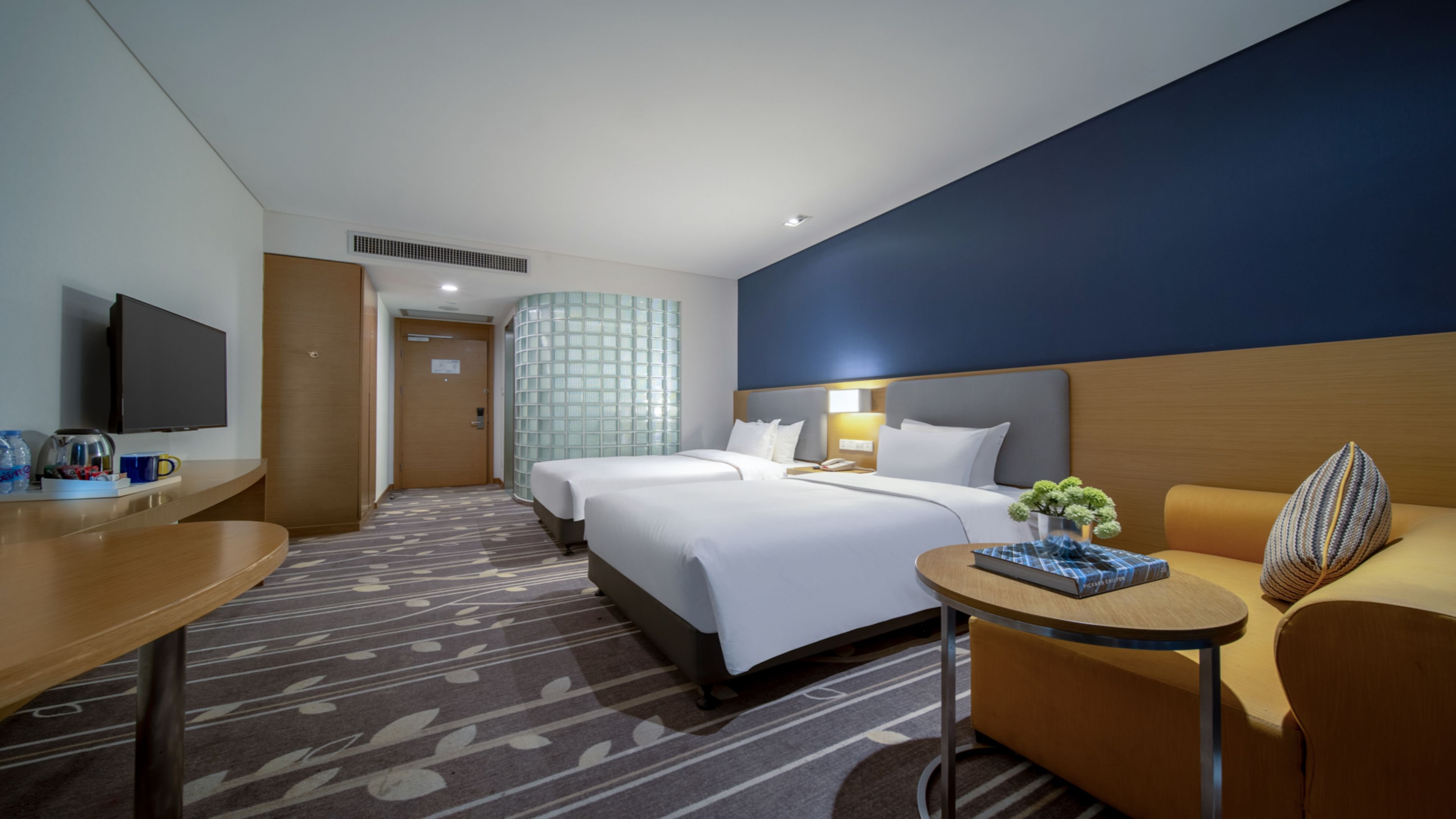 Holiday Inn Express Chongqing University Town 18/55