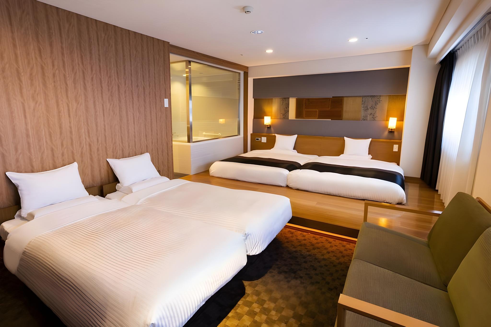 Semi Room, Junior Suite, 2 Semi Double and Twin Beds, Two Extra Beds