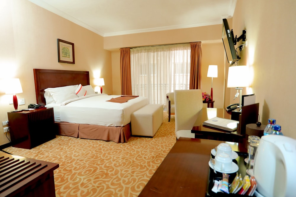 Capital Hotel And Spa 21/76