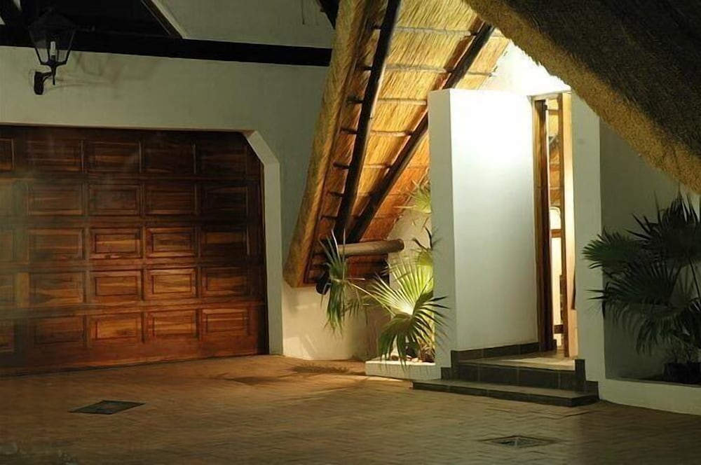 Coral Tree Inn 23/43