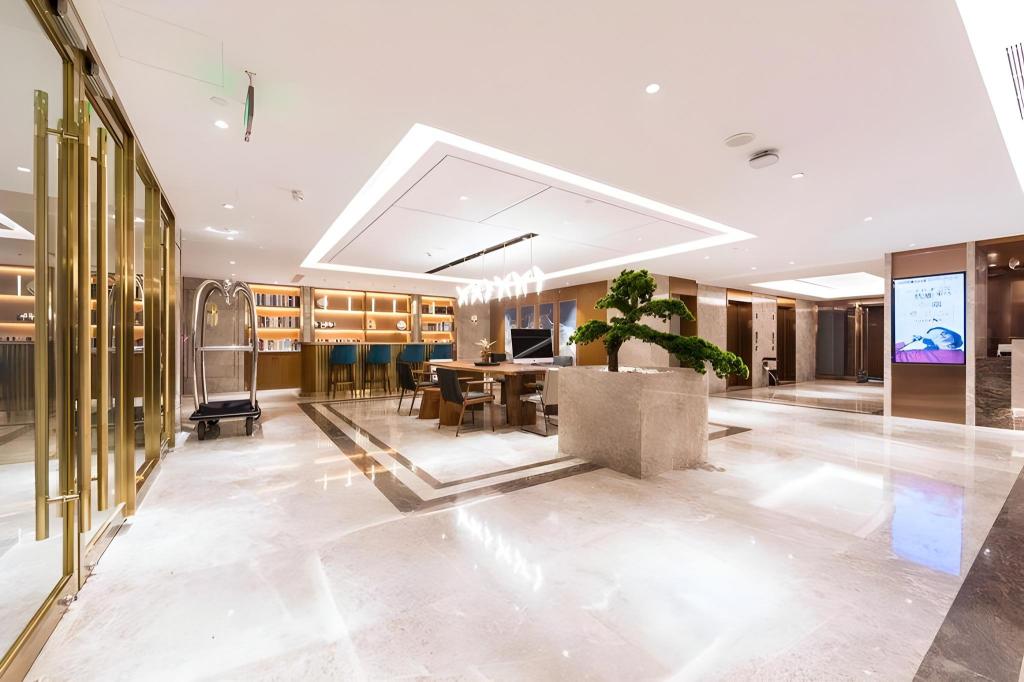 Yitel Collection (Beijing Yonghe Temple Hepingli Metro Station) 12/50