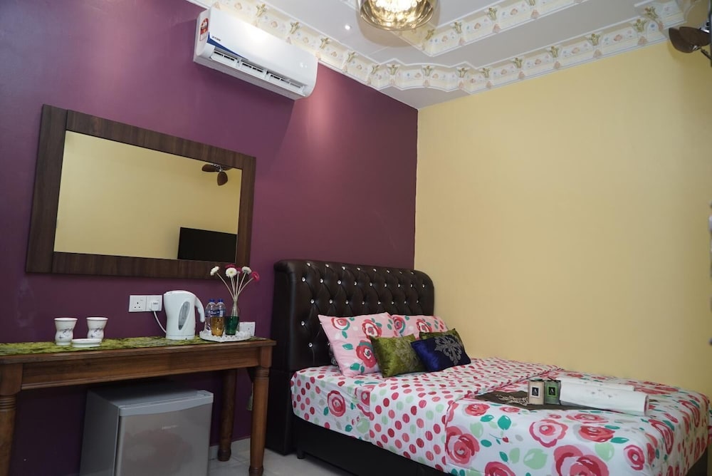 Ghazrin's Classic Hotel 11/53