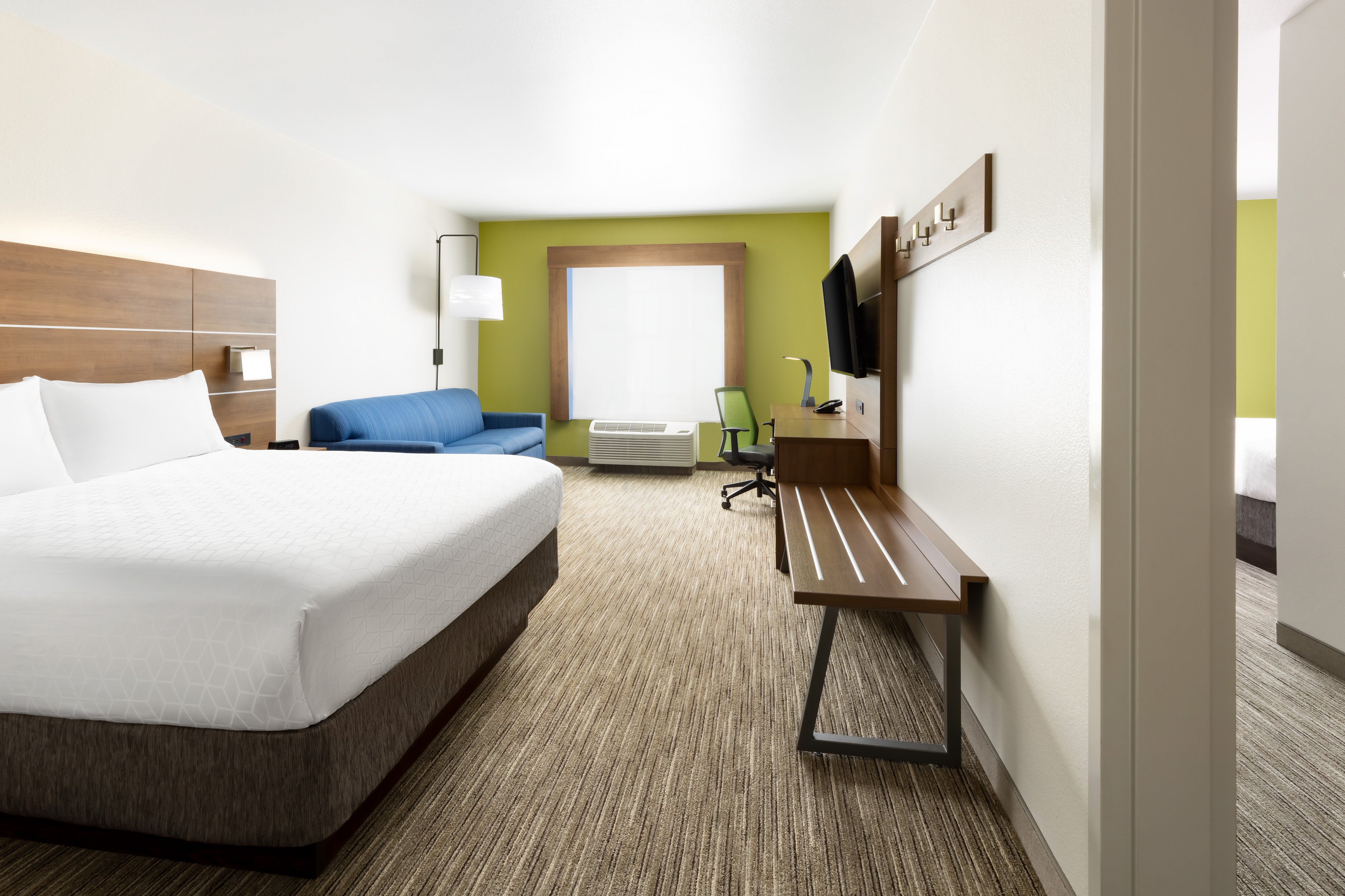 Holiday Inn Express & Suites Oakhurst Yosemite Park Area 17/48