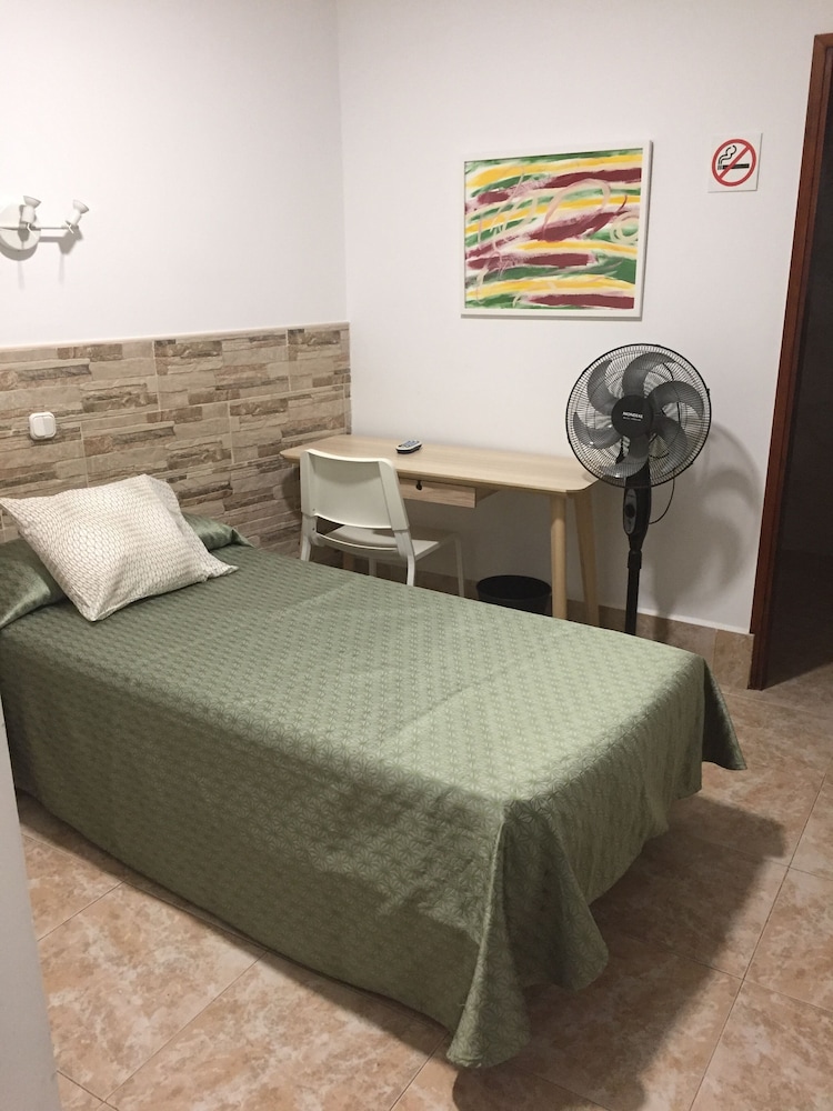 Residencia Cardona 16/57