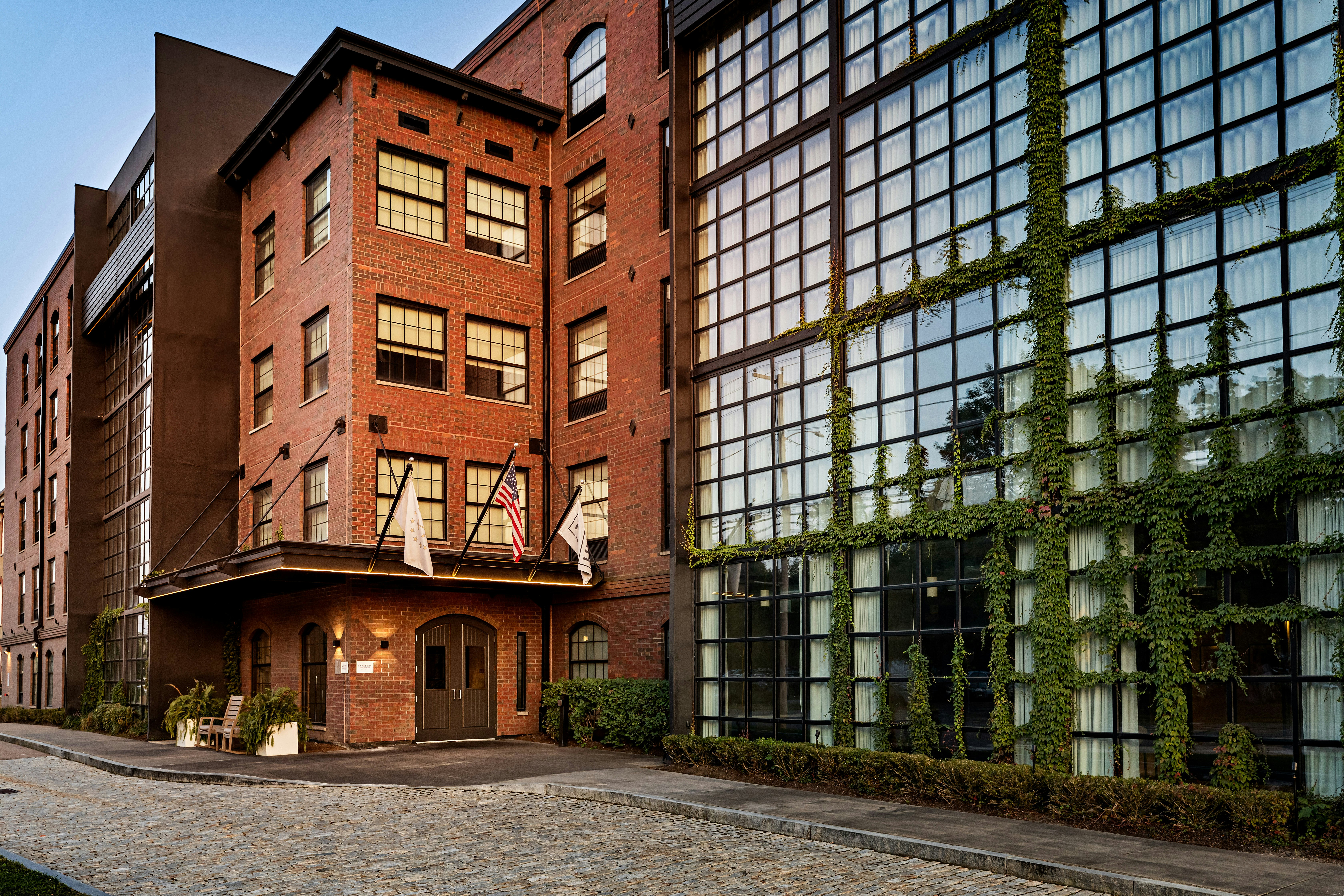 The LOOM Hotel, Tapestry Collection by Hilton 60/68