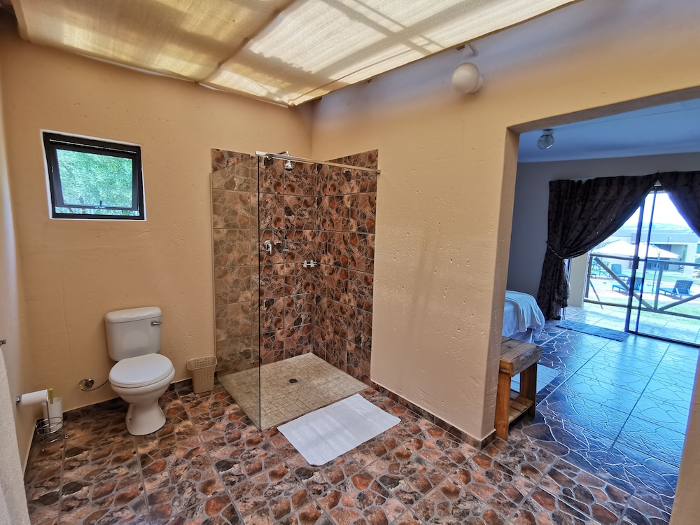 Mthembuskloof Country Lodge 36/37