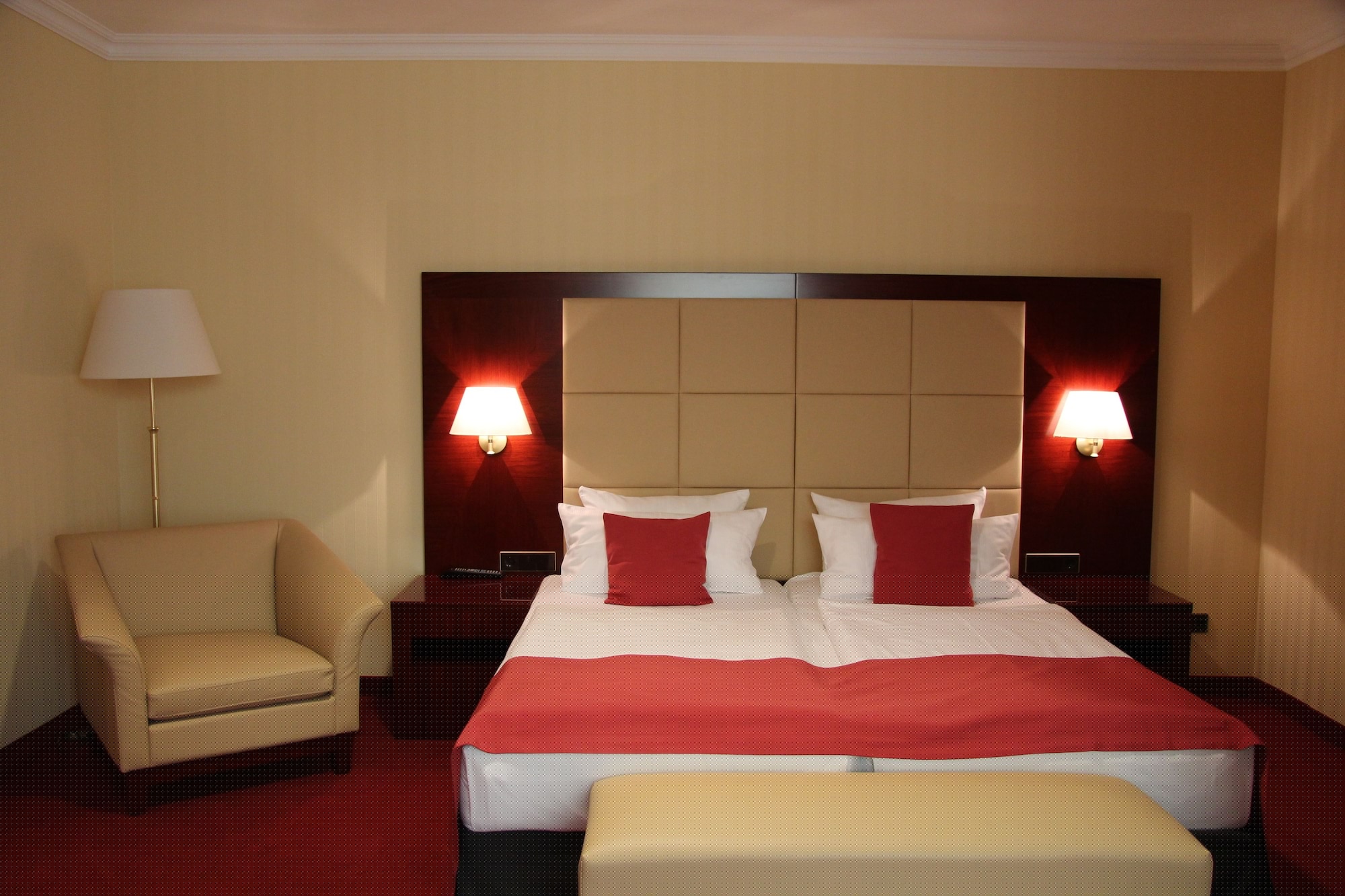 SUPERIOR, DOUBLE BED