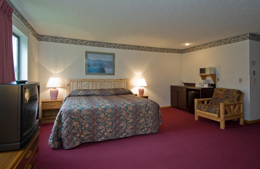 Americas Best Value Inn & Suites International Falls 7/23
