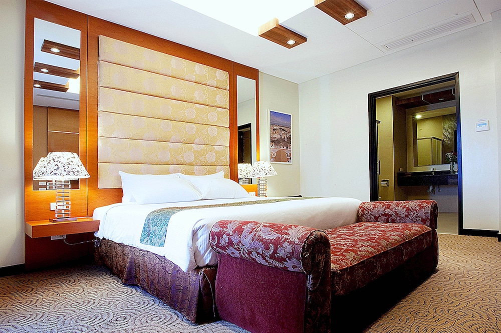 Hotel Elizabeth Cebu 15/50
