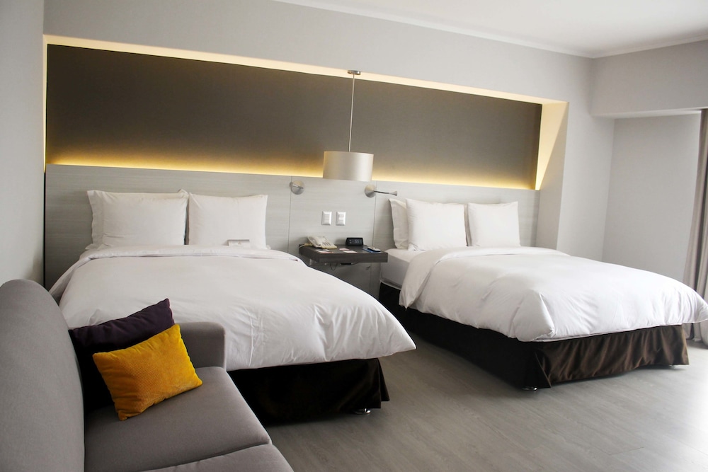 Sol de Oro Hotel And Suites 19/65