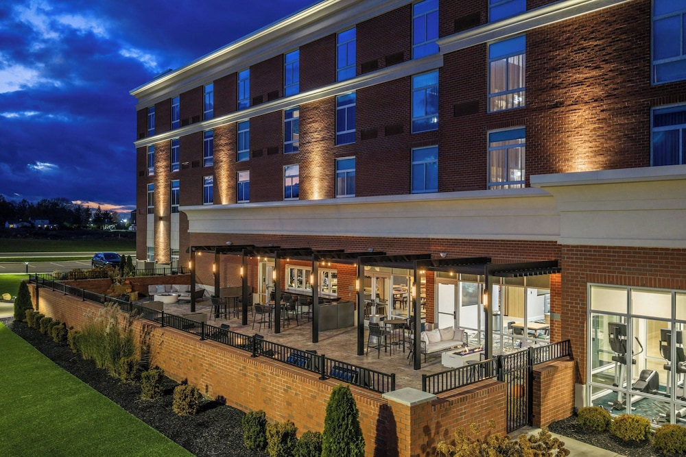 SpringHill Suites by Marriott Canfield 2/23