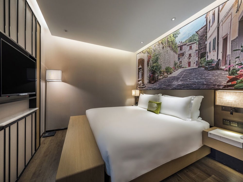 Mercure Shanghai Hongqiao Railway Station 19/37