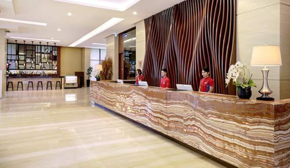 Swiss-Belhotel Sorong 4/36
