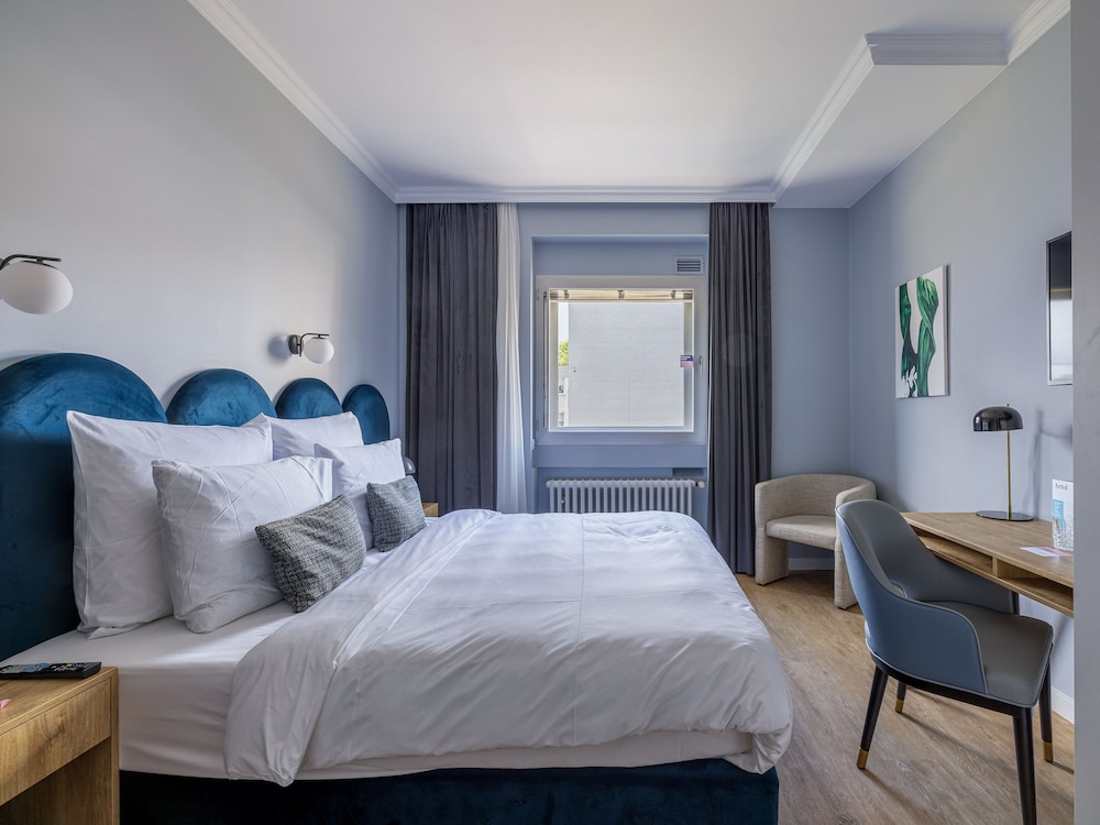 Medium, Studio, King Bed, Kitchenette