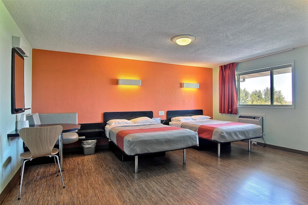 Motel6 Gilman, IL 28/50