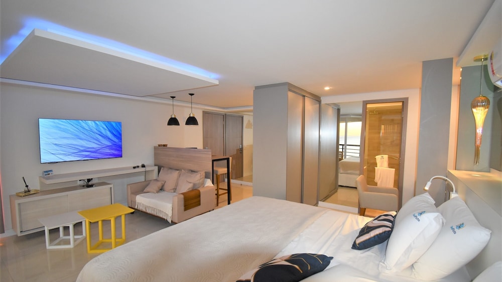 Iate Plaza Hotel 13/50