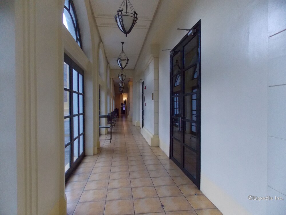 Planta Centro Bacolod Hotel Residences 13/46