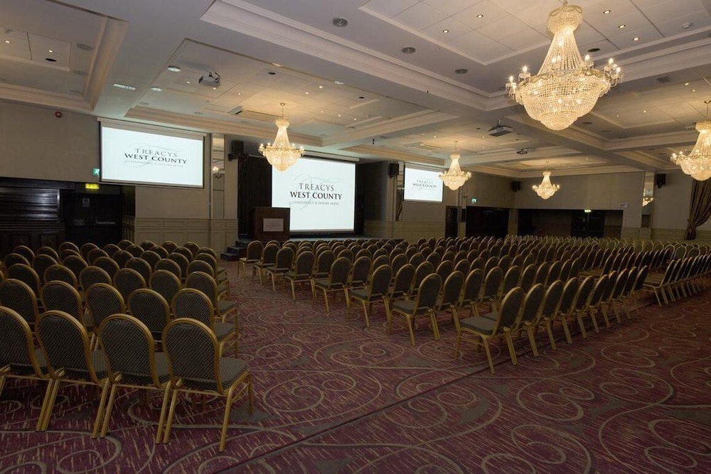 Treacy Apos S West County Conference Amp Leisure Centre 42/50
