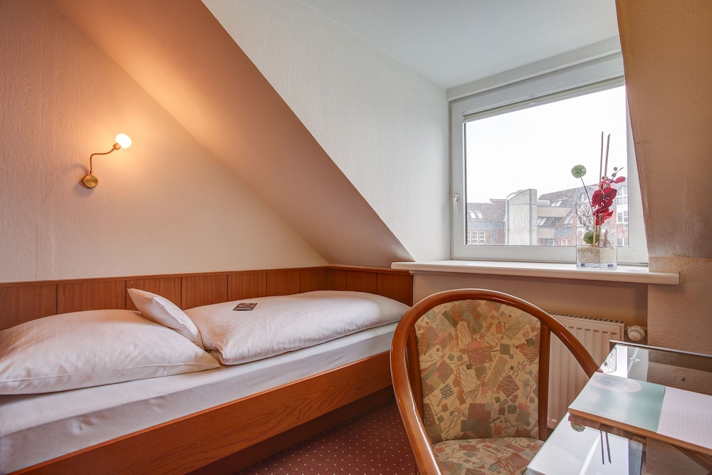 INA Hotel Consul 47/61