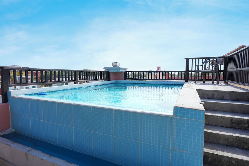 West Bay Lodge 4/72
