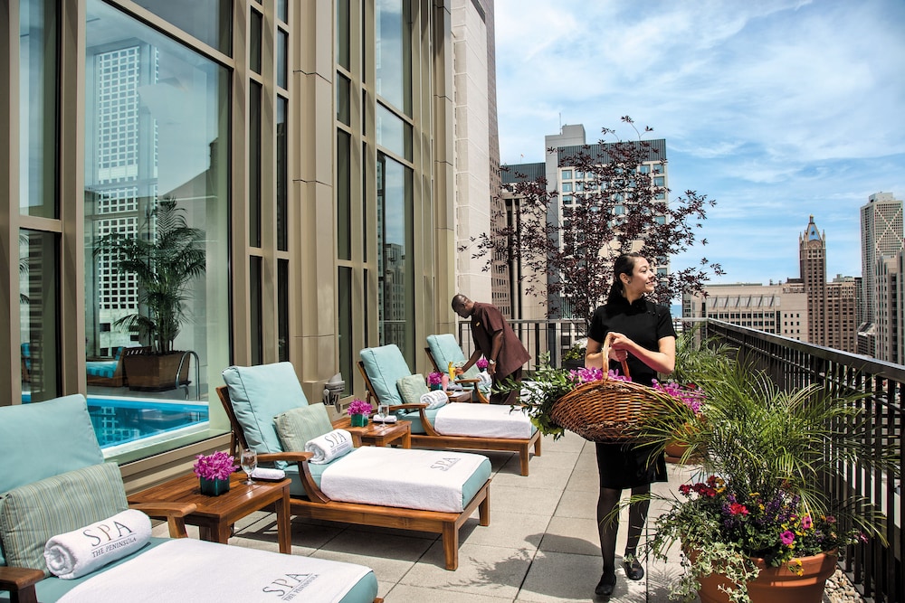 The Peninsula Chicago Hotel 20/55