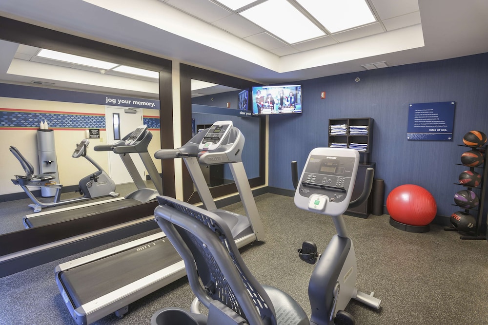 Hampton Inn Cincinnati Eastgat 23/36