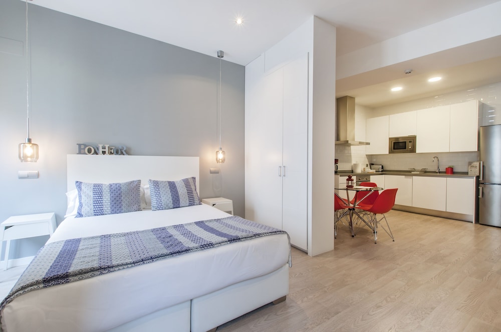 Arenal Suites 6/50