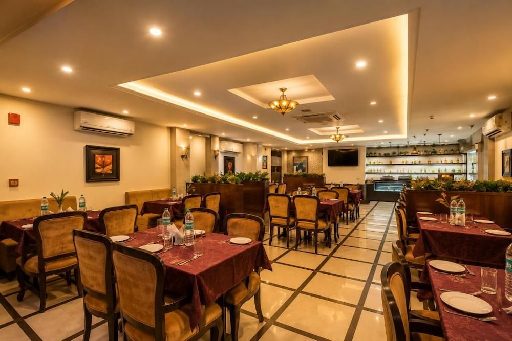 La Sapphire Hotel 42/50