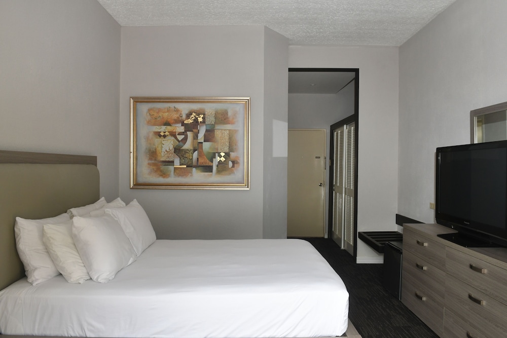 Cascadia Hotel Conference Center 7/29