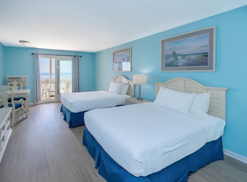 Drifting Sands Oceanfront Hotel 23/70