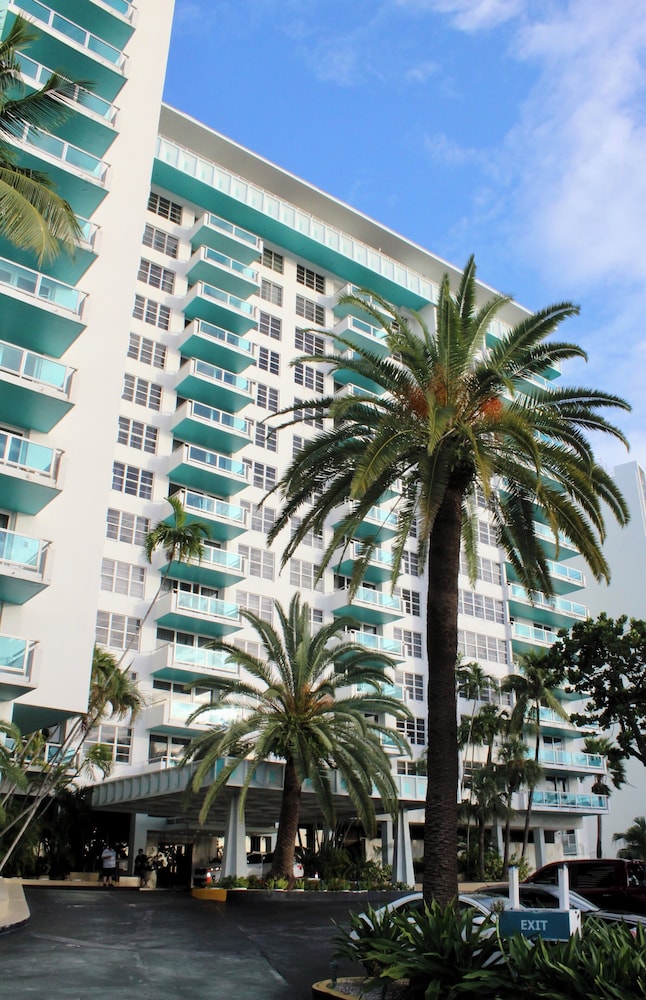 Seacoast Suites Hotel in MIAMI BEACH - FL