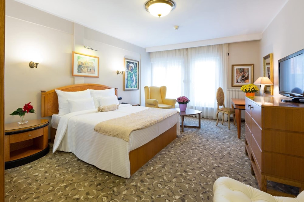 Sterling Hotel 26/49