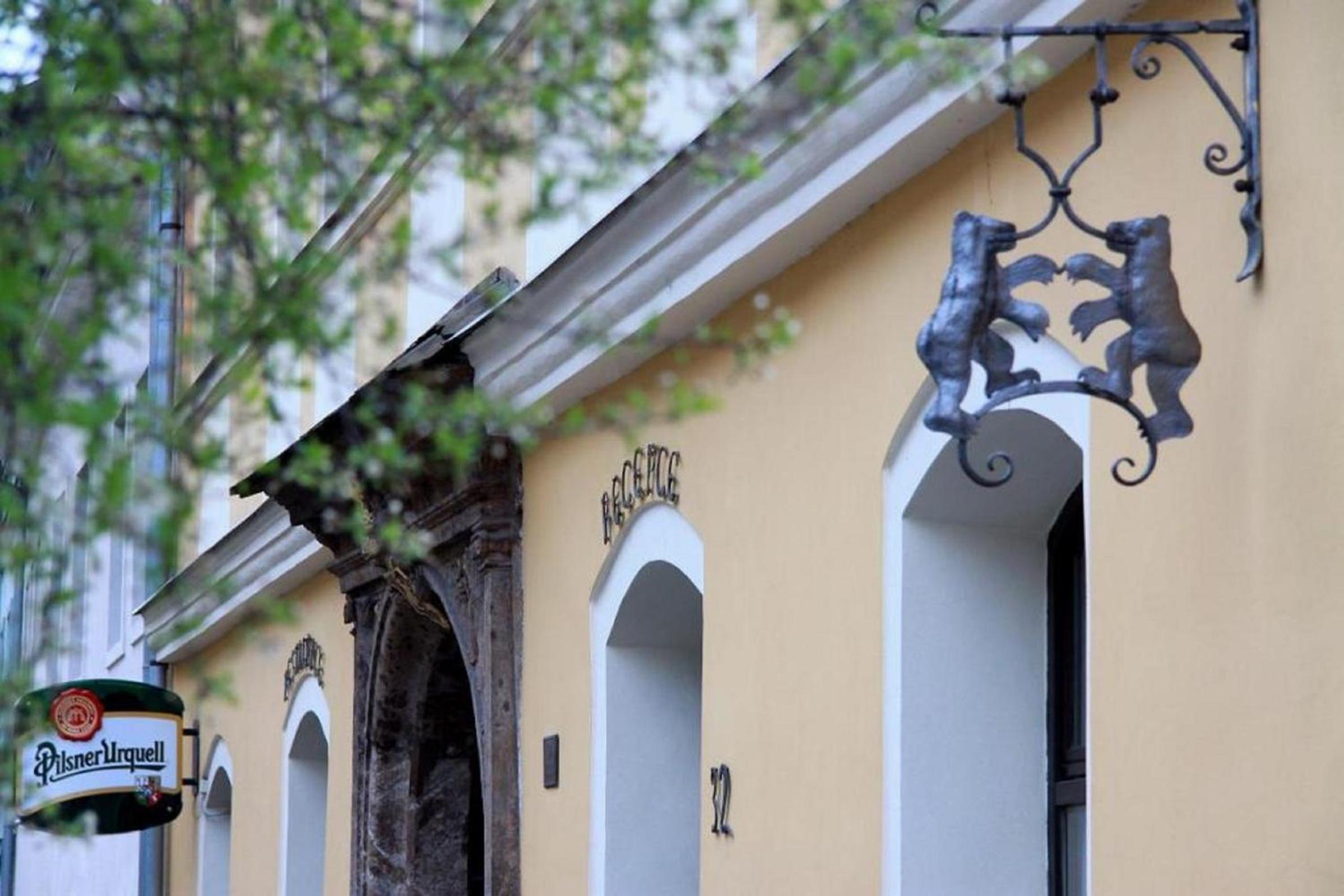 Hotel U dvou medvidku 9/57