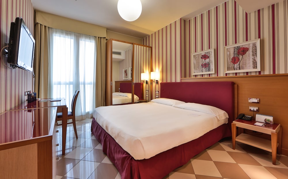 EXECUTIVE, DOUBLE BED