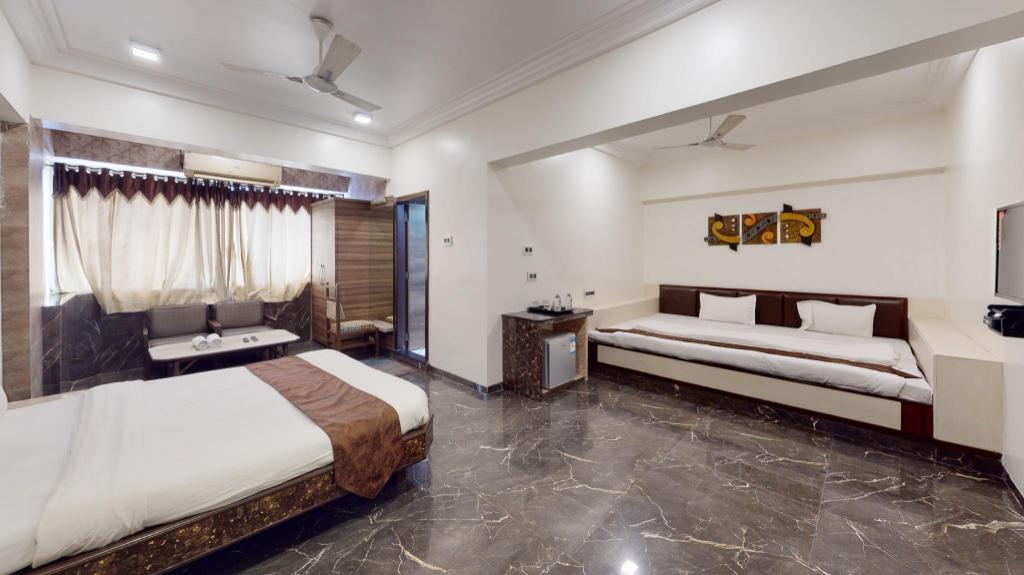 HOTEL JAWAHAR 17/54