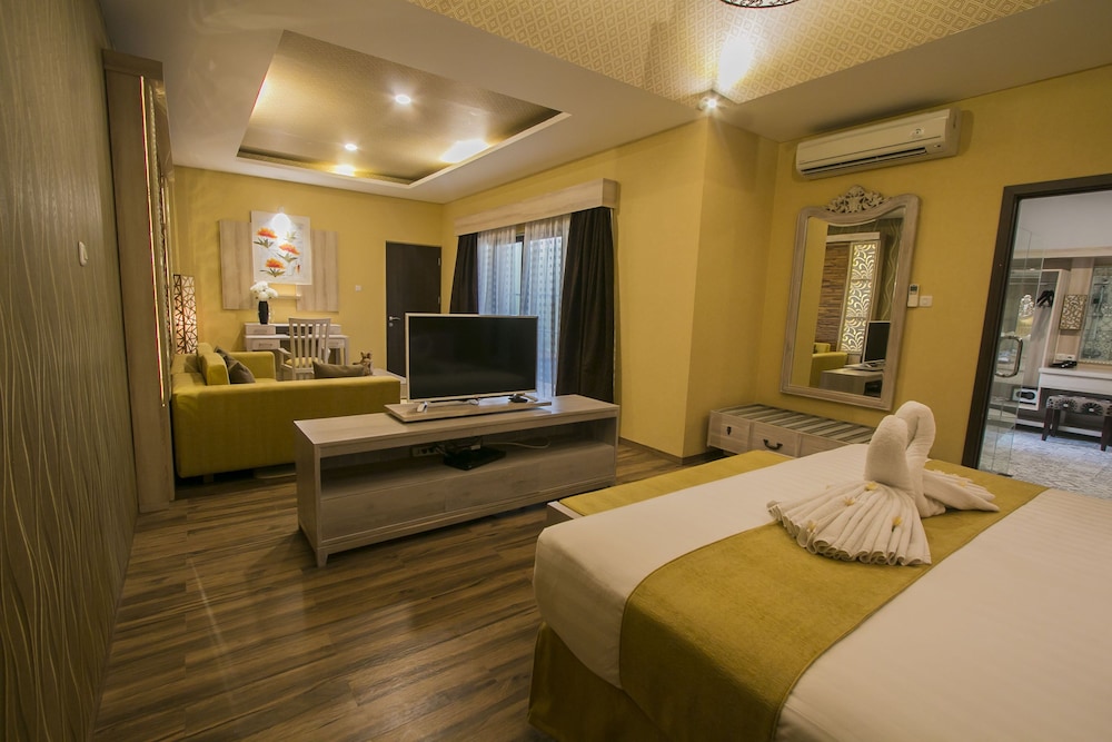 Flamingo Dewata Suite 50/87