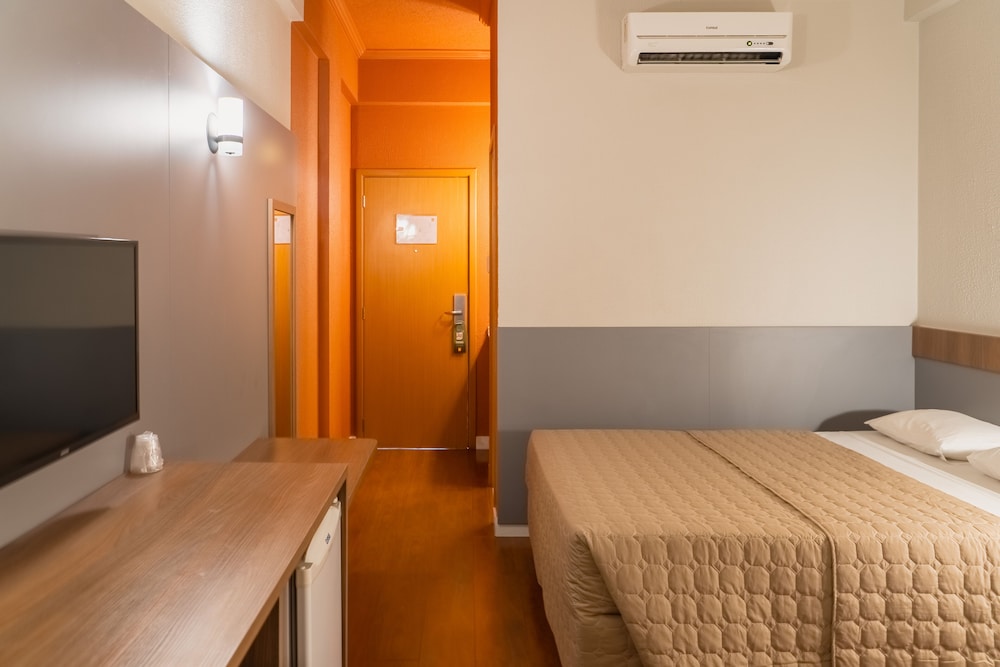 Hotel 10 Aparecida de Goiania 18/54