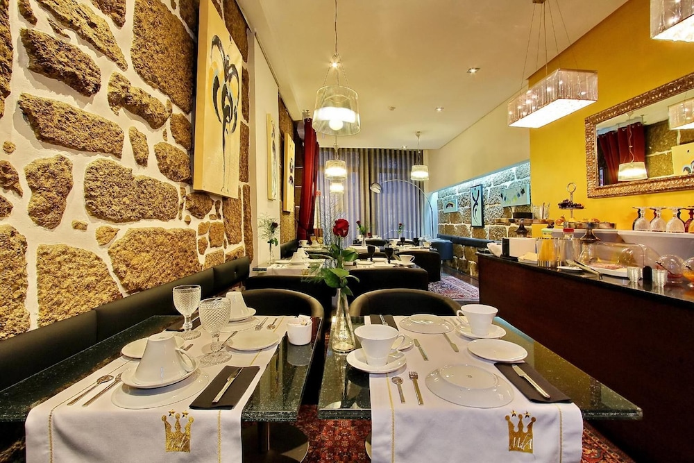 Hotel Mestre de Avis 36/50