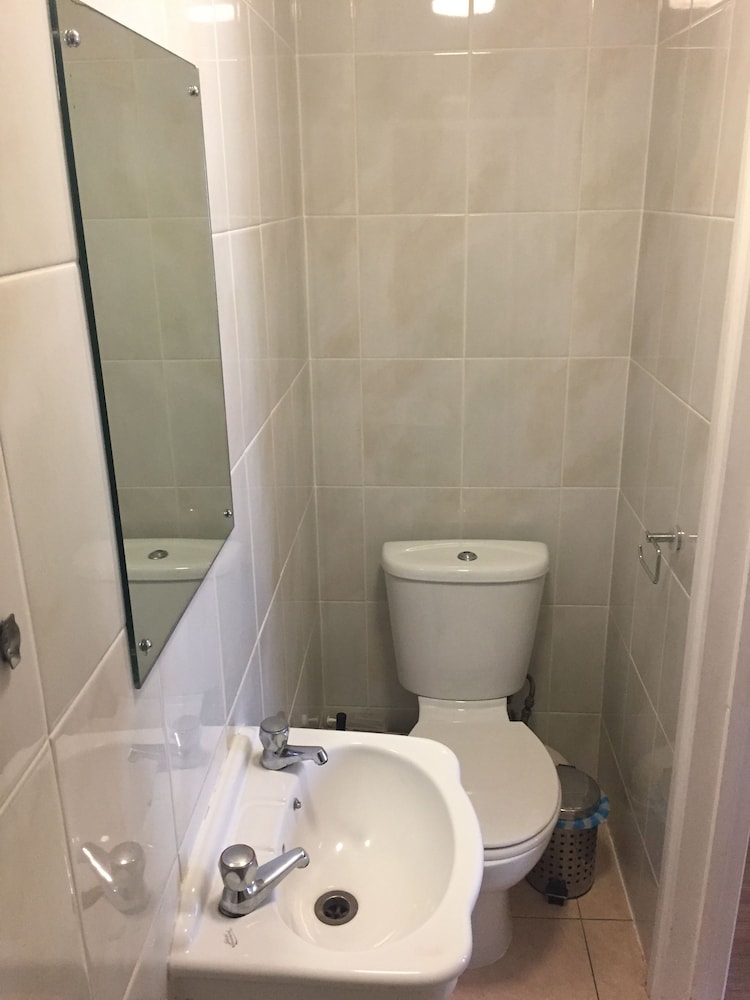 Gresham Hotel 45/50