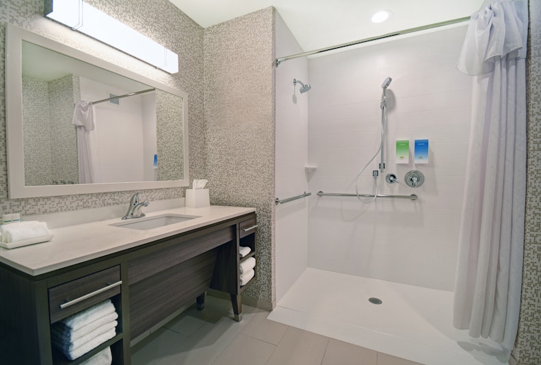 Home2 Suites By Hilton Beloit 22/22